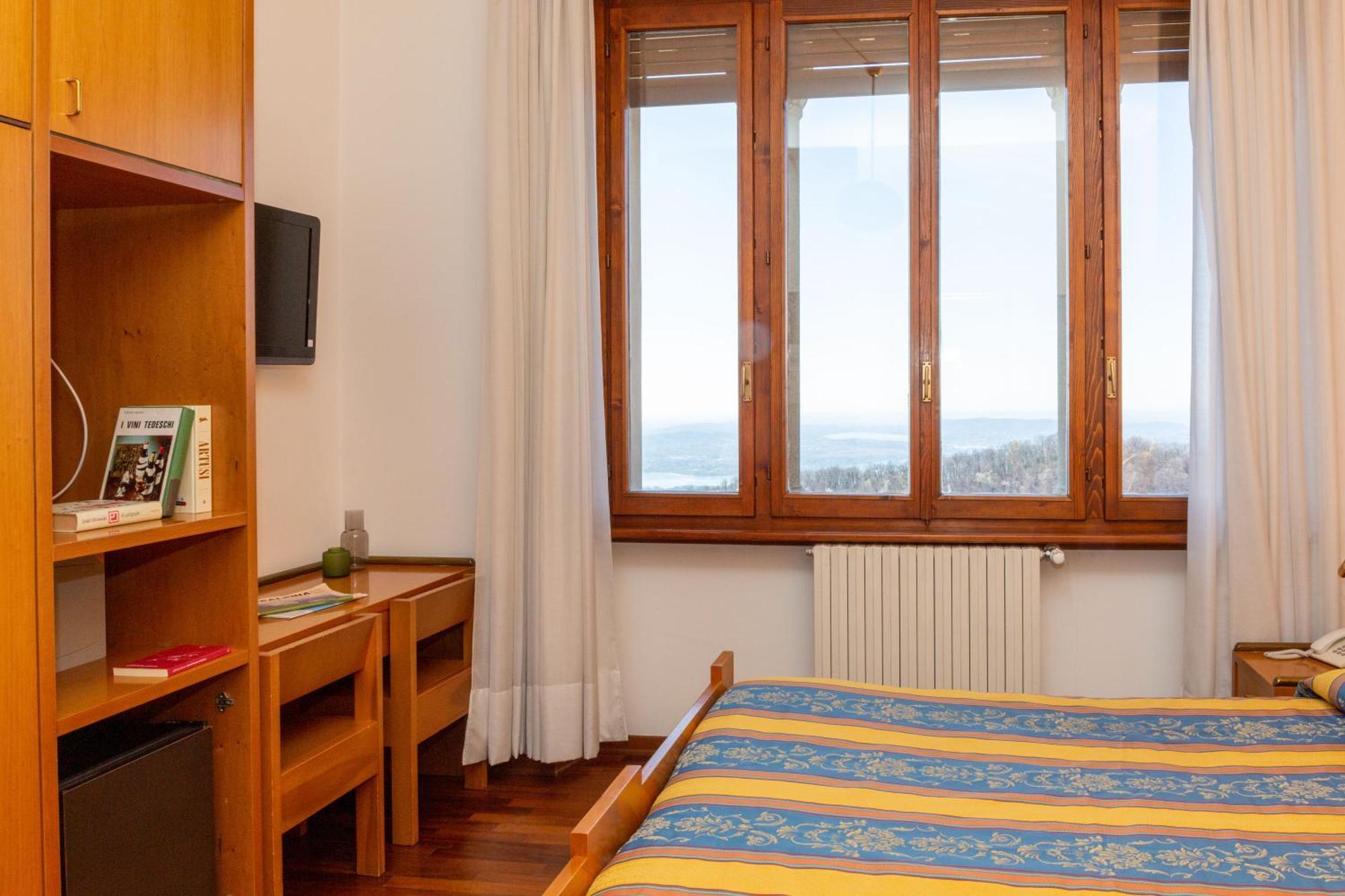 Albergo Sacro Monte Варезе Екстериор снимка